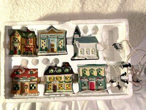 Vintage 1993 HOMETOWN AMERICA Christmas Porcelain Bisque Village 6 buildings